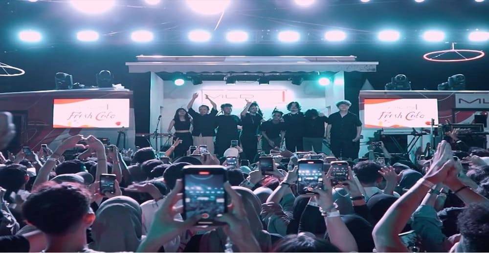 Stage Bus Jazz Tour 2024 Solo: Adrian Khalif & Pamungkas yang Menawan